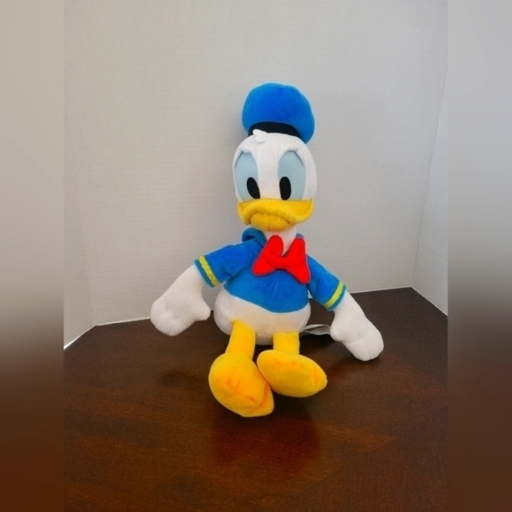 Disney Donald Duck‎ plush